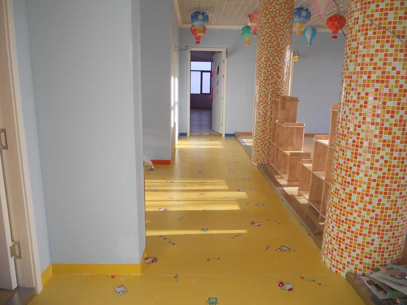陜西榆林市遠(yuǎn)興國(guó)學(xué)幼兒園塑膠地板 陜西榆林市遠(yuǎn)興國(guó)學(xué)幼兒園塑膠地板