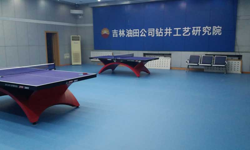 使用乒乓球運動地板有哪些好處？